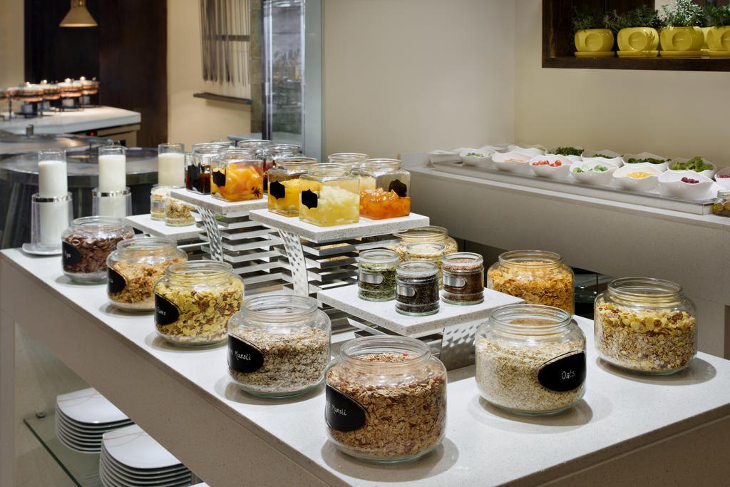 Jw Marriott Hotel Kuwait Kuwait City Bagian luar foto