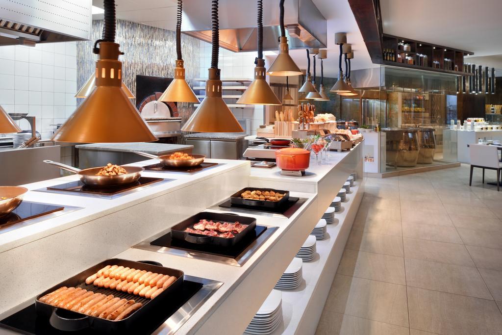 Jw Marriott Hotel Kuwait Kuwait City Bagian luar foto